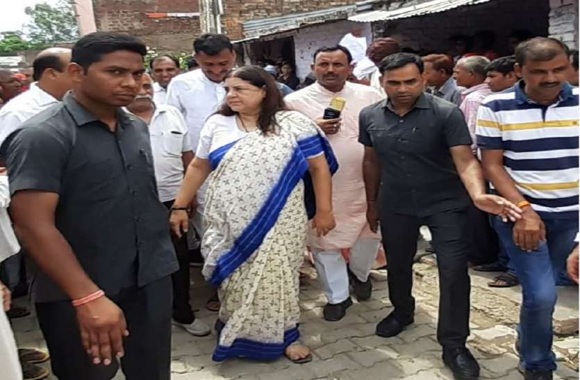 Maneka Gandhi राजनैतिक सहयोग नहीं, क्रिमिनल की सफाई में आपका सहयोग चाहिए : मेनका गांधी