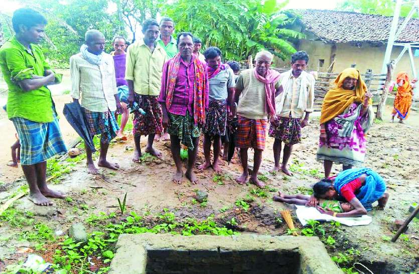 Crime in jagdalpur बहन के साथ खेल रहा था भाई, अचानक पैर फिसला और गिर गया सेप्टिक टैंक में, हो गई मौत
