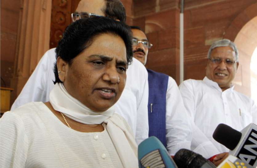 Mayawati केक वाले बयान पर मायावती ने पीएम मोदी को घेरा, कहा- जुमलेबाजी छोड़कर जनता की समस्याओं के प्रति हों गंभीर