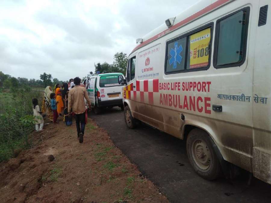 road accident 20 injured in piprya hoshangabad