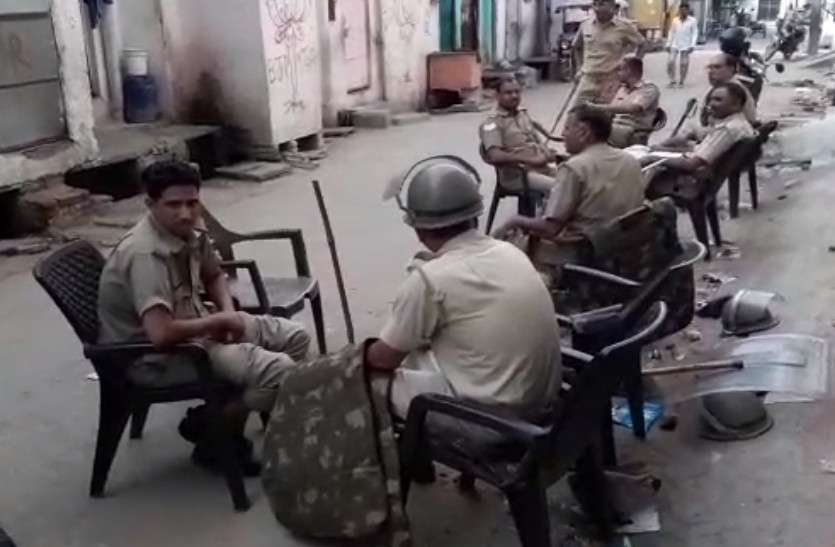 rajasthan police मालपुरा में कर्फ्यू के बाद जयपुर रामगंज से बड़ी खबर, रैपिड़ एक्शन फोर्स पहुंची... टेंशन में हजारों लोग