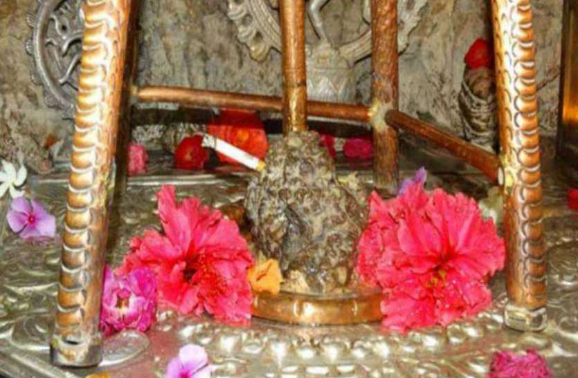 lutru mahadev इस मंदिर में भोलेनाथ बड़े चाव से पीते हैं सिगरेट, नाम है लुटरू महादेव