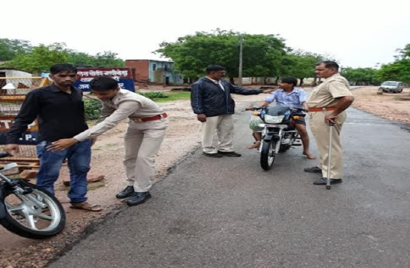 Vehicle Checking Campaign For Security सुरक्षा को लेकर शहर में चलाया गया वाहन चेकिंग अभियान, मचा हड़कम्प