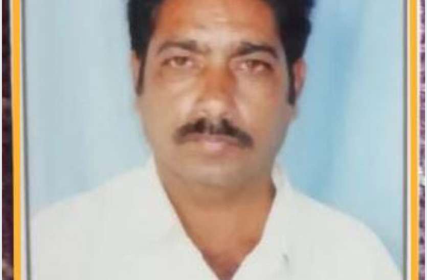 TRS Leader Kidnaped तेलंगाना में टीआरएस नेता का माओवादियों ने किया अपहरण, 200 आदिवासी छुड़ाने के लिए जंगलों में पहुंचे