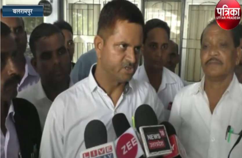 up balrampur वकील की पिटाई से गुस्से में जिले के अधिवक्ता, 24 घंटे में दी उग्र आंदोलन की चेतावनी