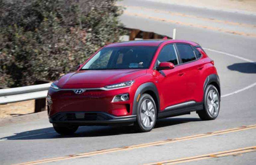 Kona Electric SUV: वेंटिलेटेड सीट्स से लेकर जबरदस्त लुक्स तक, बेहद ख़ास है Hyundai की पहली इलेक्ट्रिक कार