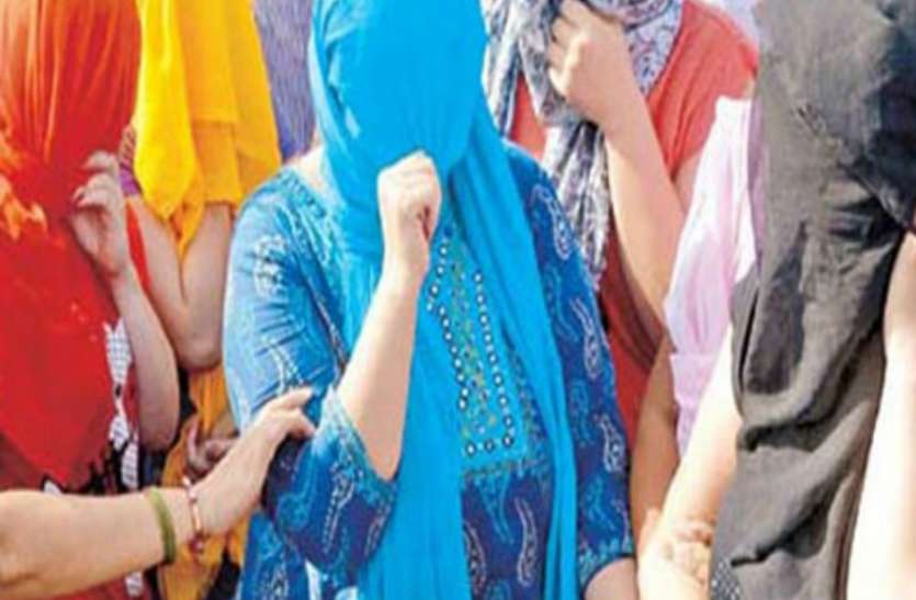 Prostitution Lockdown: लॉकडाउन ने तीन महिलाओं को देह व्यापार में उतारा