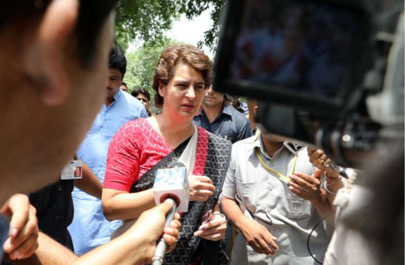 Priyanka Gandhi Vadra Lok Sabha Chunav 2019 : ...तो कांग्रेसियों ने ही प्रिंयका गांधी की डुबोई नैया? यूपी की 35 सीटों को लेकर सामने आई यह बात