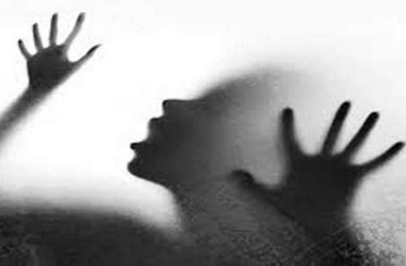 Four womens arrested पुलिस क्वार्टर में चोरी की कोशिश