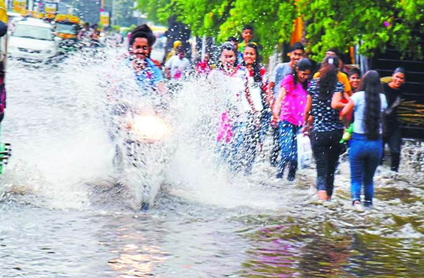 indore हर साल 21.70 करोड़ रुपए खर्च, फिर भी आधा इंच बारिश में डूब जाता है शहर