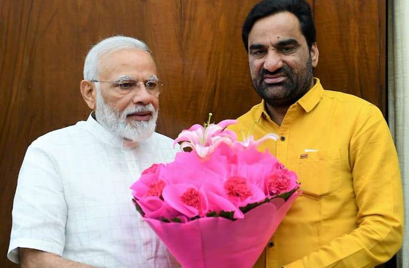 Hanuman Beniwal meets pm modi हनुमान बेनीवाल ने की पीएम मोदी से मुलाकात, नागौर में सैनिक स्कूल की रखी मांग