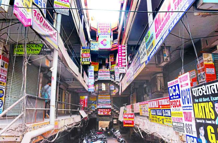 indore न आग बुझाने की व्यवस्था, न ही फायर ब्रिगेड पहुंच सकती है, फिर भी और समय देगा निगम