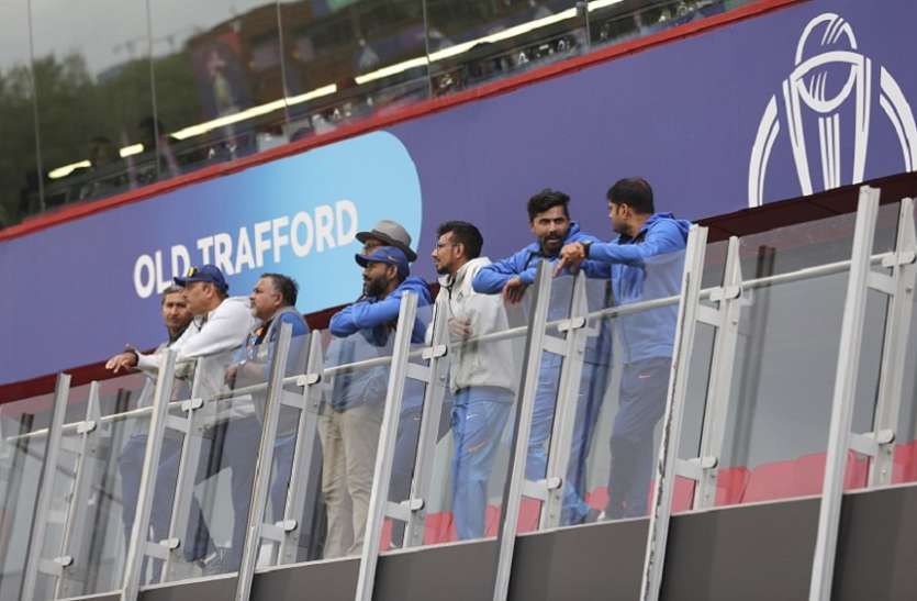 icc cricket world cup 2019 वर्ल्ड कप सेमीफाइनल 2019: भारत-न्यूज़ीलैंड मैच में आज भी हुई बारिश तो विराट सेना को जीत के लिए बनाने होंगे इतने रन
