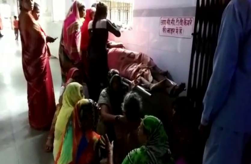 Death पिता को बचाने कुएं में उतरे बेटे की मौत, जहरीली गैस से पिता की हालत गंभीर