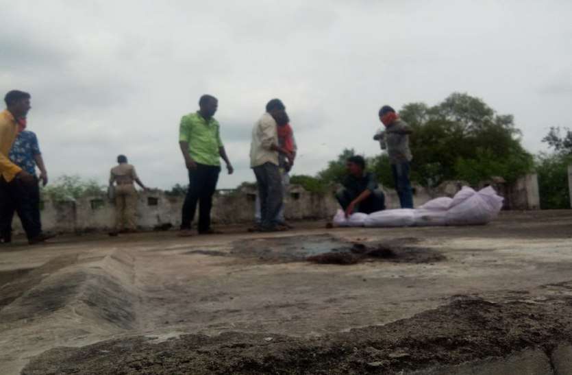19 year old boy killed by girlfriend