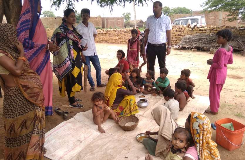 sheopur कुपोषित बच्ची की मां बोली..एनआरसी में नहीं मिलता भरपेट खाना