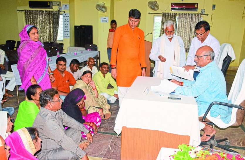 5th time Meeting postponed in satna Municipal council हंगामा, प्रदर्शन के बाद 5वीं बार भी बैठक स्थगित, निर्माण कार्यों को लेकर 3 घंटे सदन में चला पार्षदों का हल्ला-बोल
