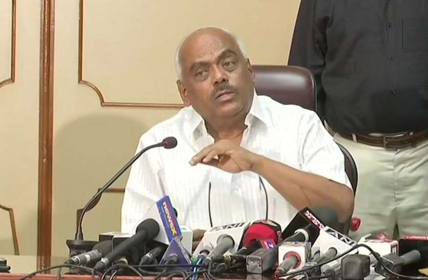Karnataka Political Crisis कर्नाटक: विधानसभा स्पीकर बोले- 8 विधायकों के इस्तीफे का फॉर्मेट गलत, जल्दबाजी में नहीं करूंगा फैसला