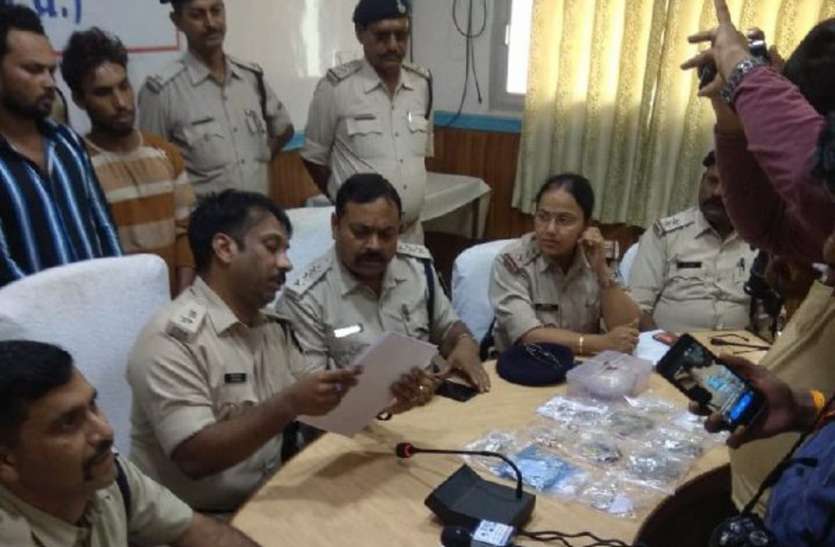 MP Police disclose 11 robberies in satna 4 youths arrested सतना पुलिस ने किया 11 चोरियों का खुलासा, आरोपियों के कब्जे से सोना-चांदी सहित 6 लाख का माल बरामद