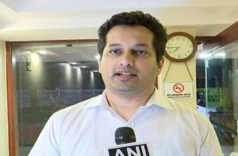 Utpal Parrikar गोवा विधायक मामले को लेकर बीजेपी पर भड़के पर्रिकर के बेटे, बोले- भगवा ने पकड़ी अलग दिशा