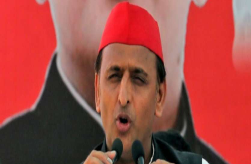 Akhilesh Yadav विधानसभा उपचुनाव की तैयारियों में जुटे अखिलेश यादव, सपा कार्यकर्ताओं को दिये यह निर्देश, देखें वीडियो