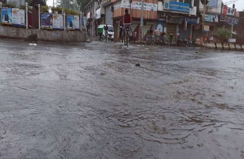 324 mm rain in district जिले में अब तक 324 मिमी बारिश, पिछले साल की तुलना में 42 मिमी ज्यादा हुई बारिश