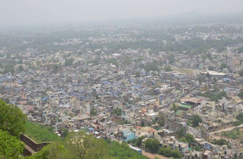 chittorgarh सीमित धरा पर बढ़ता जनभार, संकट में जीवन का आधार