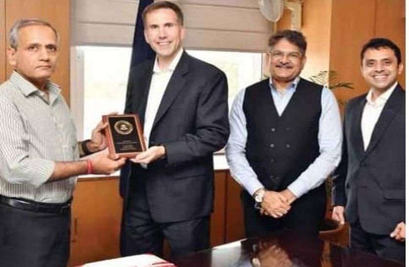 crime अमरीकी बचे ठगी से.... एफबीआइ ने इसलिए किया पुलिस का सम्मान