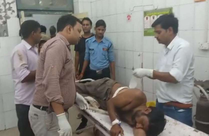 Harsha fire घर के दरवाजे पर दूल्हा का हो रहा था स्वागत, तभी हुई हर्ष फायर, शादी में मची भगदड़