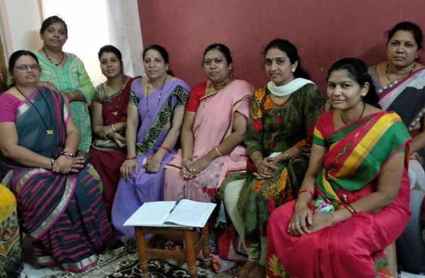 women-kept-their-point महिलाओं ने रखी अपनी बात...