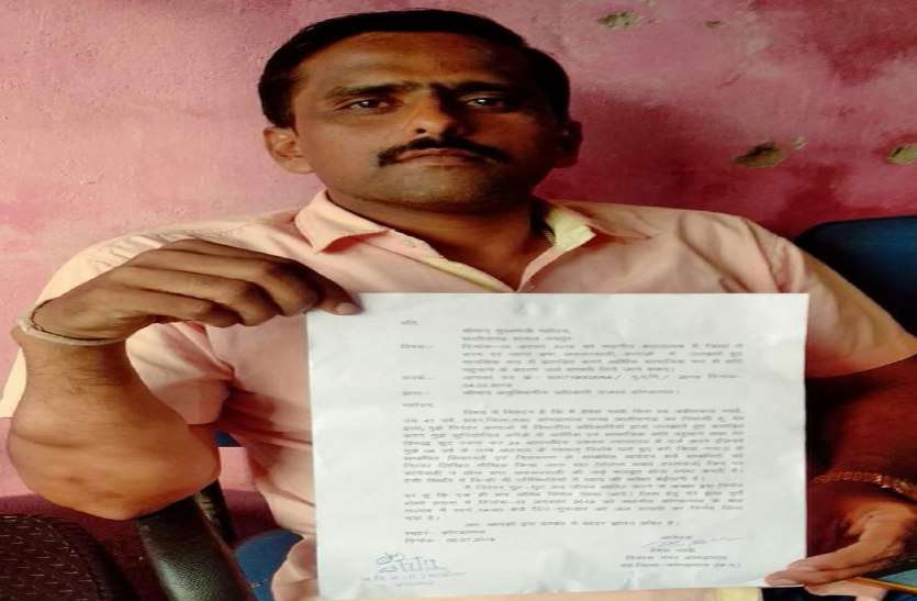 Water mausoleum अफसरशाही से त्रस्त ठेकेदार ने कहा, सरकार बदल गई पर उनकी नीयत नहीं इसलिए ले रहा हूं समाधी