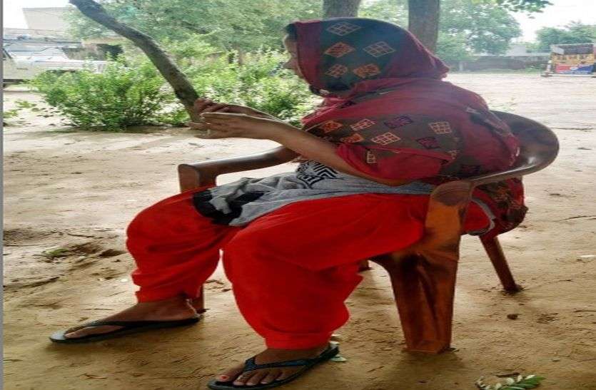 jhunjhunu news झुंझुनूं में प्रेम विवाह करने वाली पत्नी ने अपने ही पति के सीने में घोंप दिया नफरत का खंजर