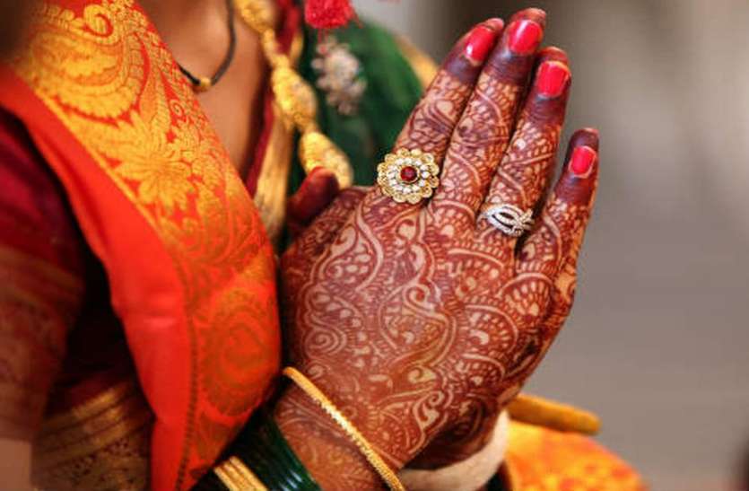 dulhan शादीशुदा महिला बोलीं- मुझे मेरे प्रेमी से बचाओ, अब वापस पति के साथ रहना चाहती हूं