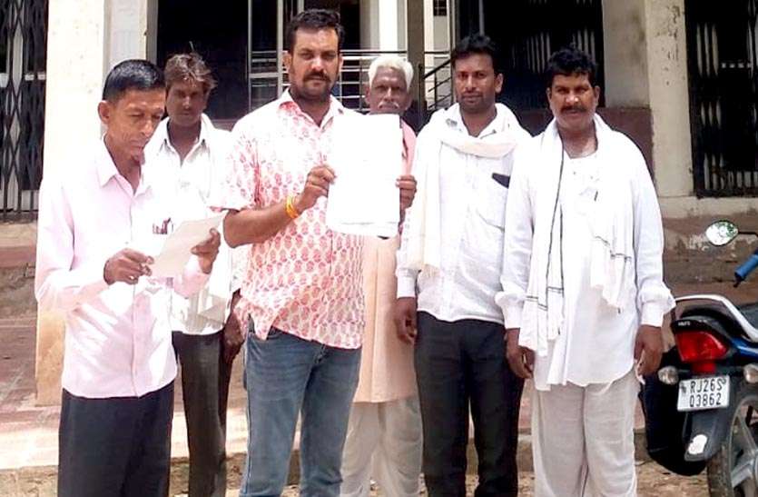 demand-for-opening-gss-for-seven-years सात साल से बंद जीएसएस खुलवाने की मांग, ऋण व नोड्यूज के लिए भटक रहे किसान, कलक्टर व एमडी को दिया ज्ञापन