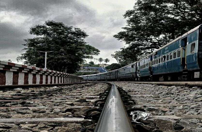 railway electrification work तीन माह पहले हो गया रेलवे का ये काम, अब यात्रियों को मिलेगी ये बड़ी सुविधा