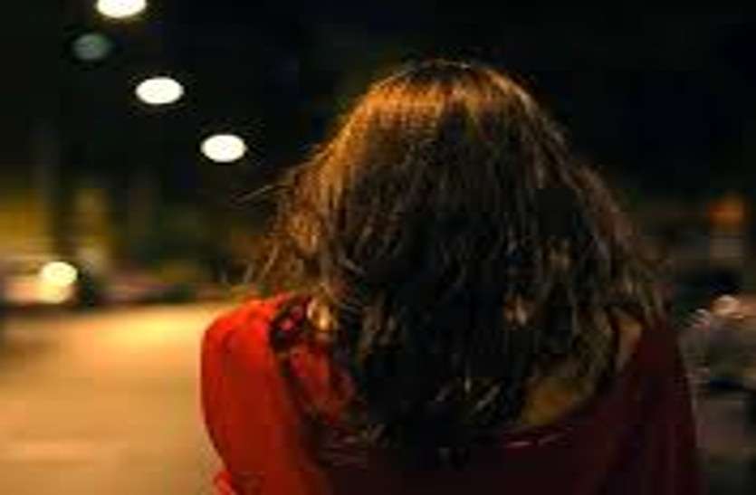 girl घर पर दलित परिवार की नाबालिक लडक़ी का फंदे से लटका शव, क्षेत्र में फैली सनसनी