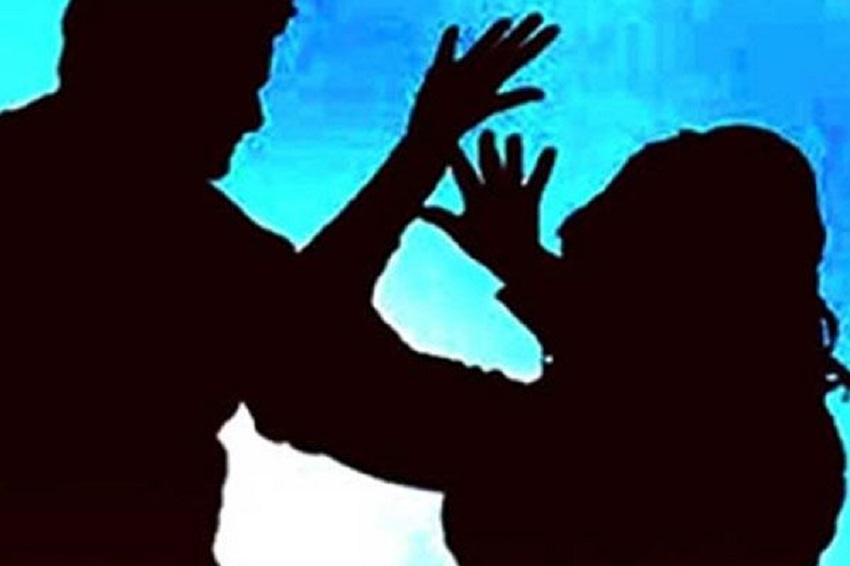 kolkata Mother was beaten to death without giving money to EMI: ईएमआई के पैसे नहीं देने पर मां को पीटकर मार डाला