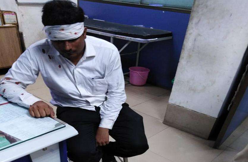 TTE Ahmedabad news: रेलवे टिकट चेकर को पीटा, आंखों पर चोट
