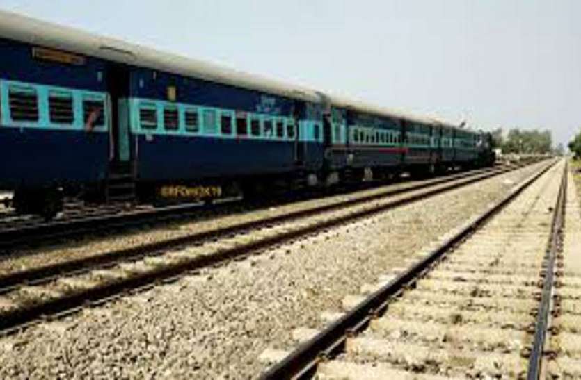 Did not come shuttle and Ambikapur-Shahdol train नहीं आई शटल व अंबिकापुर-शहडोल ट्रेन, शहडोल में रोकी गई मेमू और चिरमिरी-चंदिया