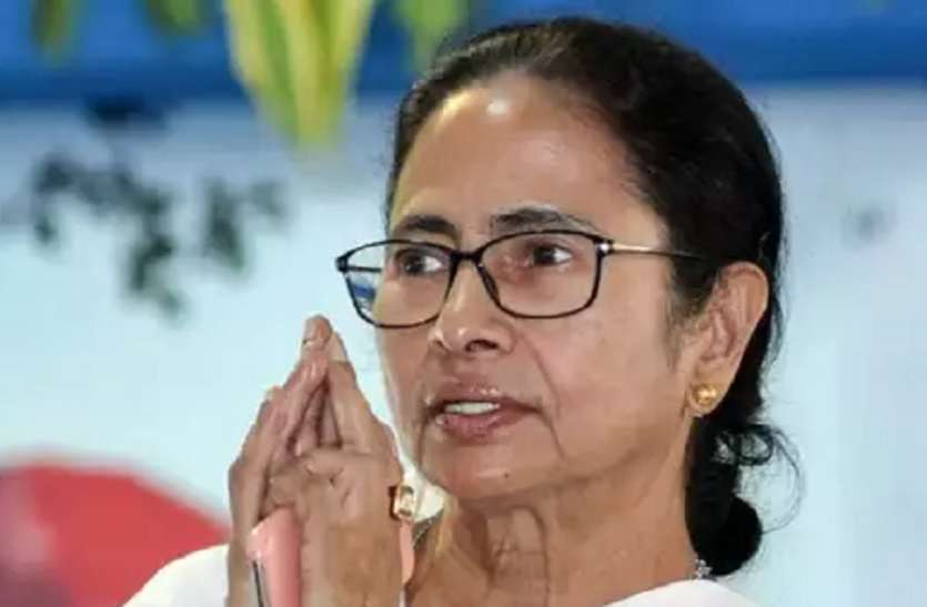 Mamata Banerjee ममता बनर्जी का विधायकों को निर्देश, जनता से मिलें तो पहले की गलतियों पर मांगें माफी