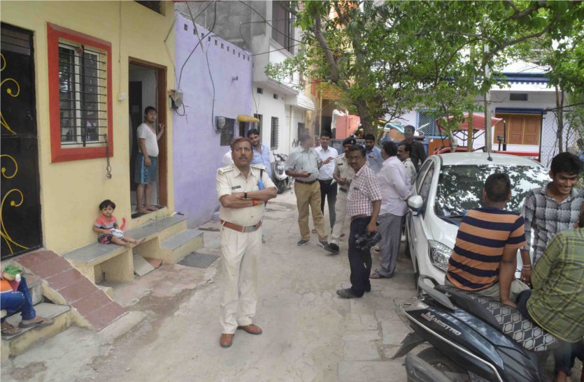 The police picked up the panic of the goons गुंडों की दहशत खत्म करने पुलिस ने उठाया अब ये 'प्रहारी' कदम....