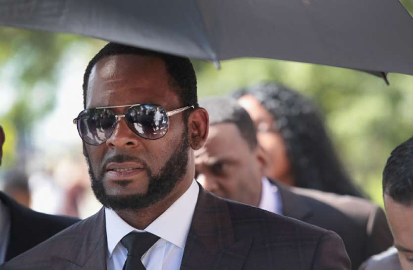 R kelly अमरीकी सिंगर आर केली चाइल्ड पोर्नोग्राफी समेत 13 मामलों में दोषी करार, पुलिस ने किया गिरफ्तार