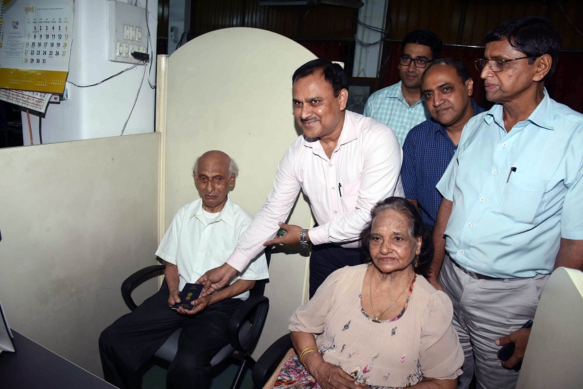 europe-on-his-mind-100-year-old-uncle-gets-passport-renewed-in-kolkat