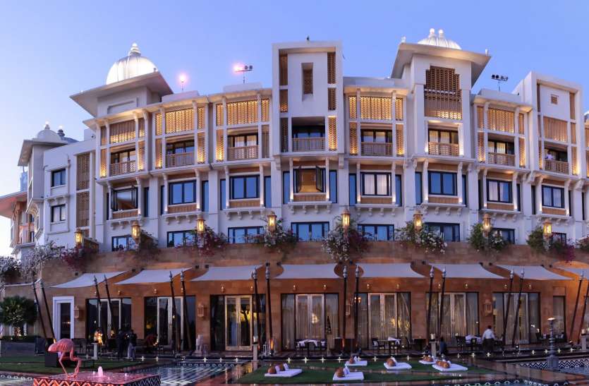 The Hotel Leela Palace is ranked among the world's 100 best hotels लेकसिटी विश्व में दसवें, एशिया में छठे स्थान पर, द लीला पैलेस पैलेस एशिया में नंबर वन