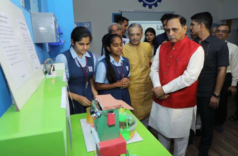 CM Gujarat will open visualization school ,says CM Rupani गुजरात में स्थापित करेंगे विजुअलाइजेशन स्कूल: मुख्यमंत्री