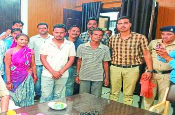 Neighbour killed five year old child in Chhattisgarh क्रिकेट खेलते समय सिर में बल्ला लगने से घायल हो गया मासूम, नहीं आया होश तो डर से पड़ोसी ने कर दी हत्या