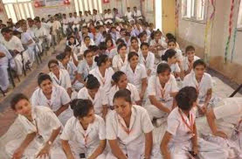 Shuffle of Nursing Worker's Chart नर्सिंगकर्मी की ड्यूटी चार्ट में होगा फेरबदल