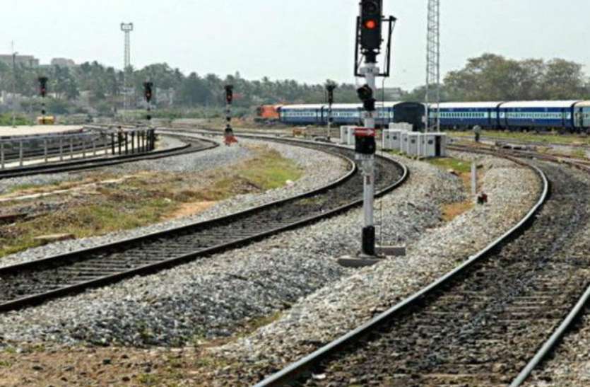 rail line केंद्रीय मंत्री स्मृति ईरानी की पहल, अमेठी-सुल्तानपुर के बीच बनेगी 34.36 किलोमीटर लंबी रेल लाइन