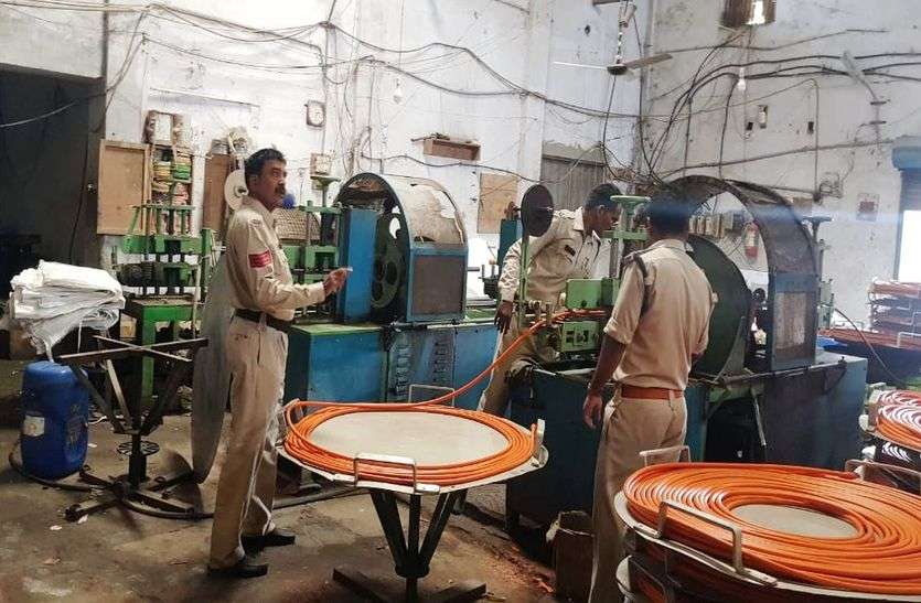 patrika Big News: मध्यप्रदेश में संघ पदाधिकारी का बेटा चल रहा था नकली पाइप फैक्ट्री
