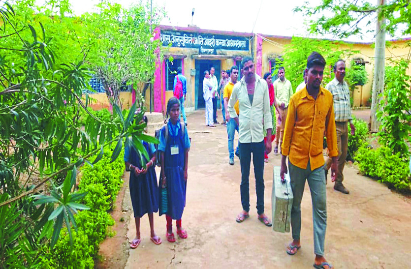 cg news स्कूल हॉस्टल में रहने वाली छात्रा की हुई मौत, अधीक्षिका को किया गया निलंबित
